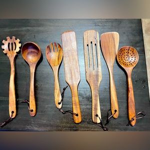 Mango wood utensils